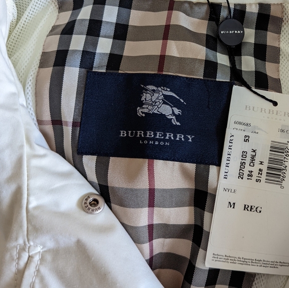 NEW Burberry London White Cape Rain Poncho Jacket Coat Size M $1025 - Picture 4 of 9